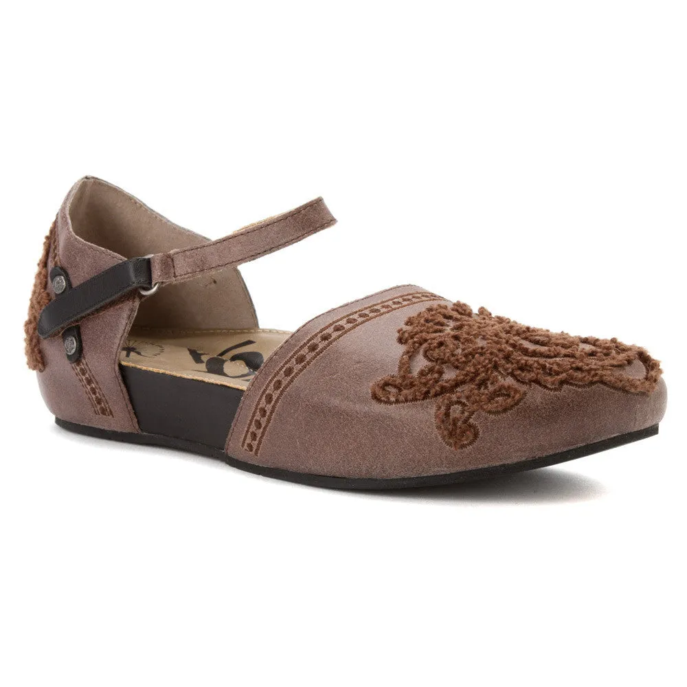 OTBT Women's Kalamazoo Flat